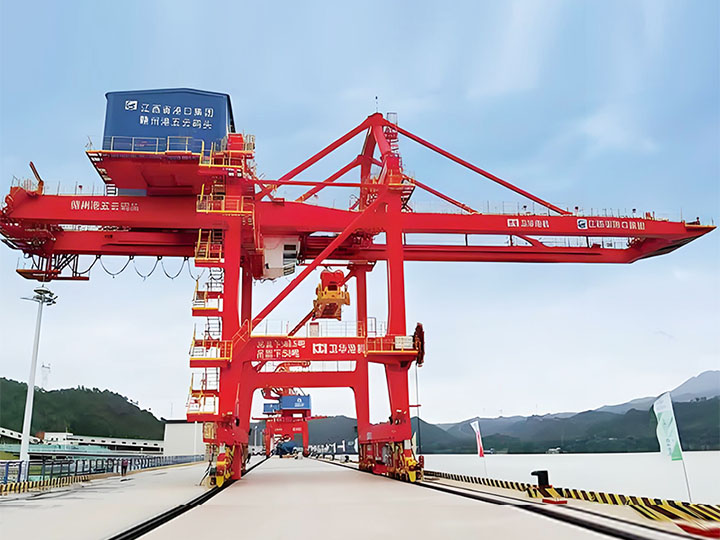 Portal Crane For Dock04